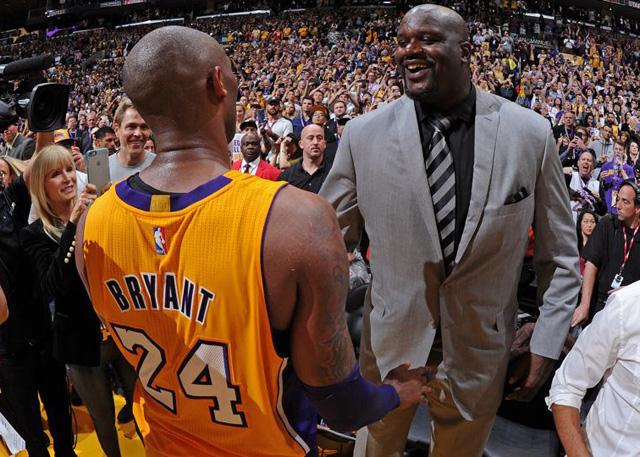 意媒：库普梅纳斯转型中卫表现亮眼，尤文中场补强成当务之急（意媒：库普梅纳斯改打中卫表现出众，尤文中场补强刻不容缓）