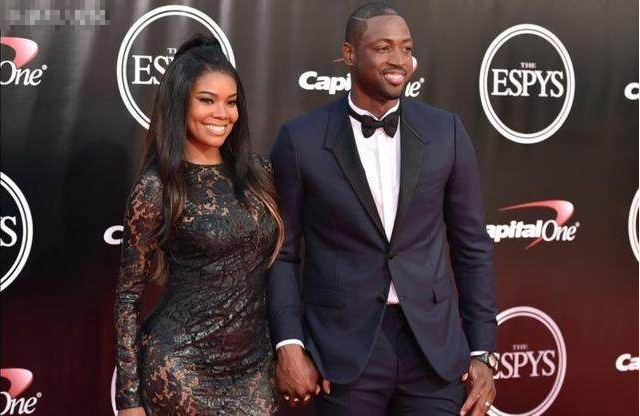 巴黎圣日耳曼梅西助攻内马尔进球（梅西送出助攻，内马尔为巴黎圣日耳曼破门）