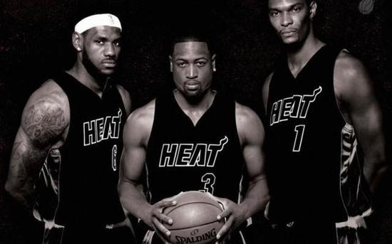 大范：湖人不是争冠球队，三个核心都是攻强守弱（大范直言湖人非夺冠之师，三核心重攻轻防）