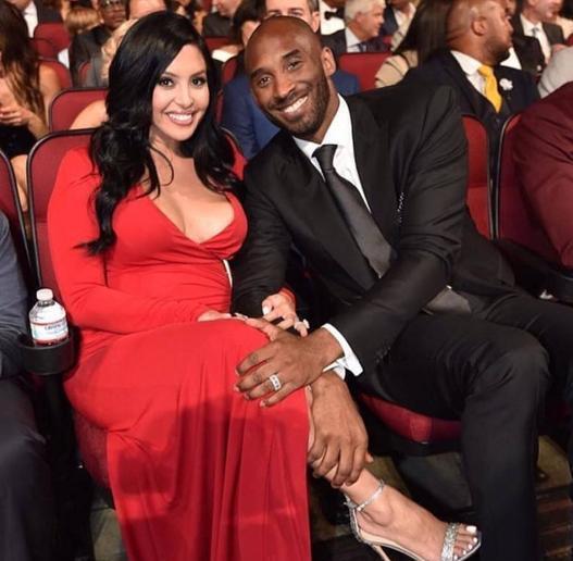 都体：阿切尔比、德弗赖和达米安将在赛季末合同到期后离队（都体：阿切尔比、德弗赖、达米安合同季末到期，届时将离队）