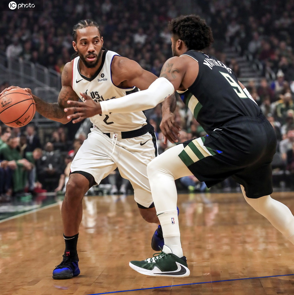 皇马跟队：姆巴佩、巴尔韦德、吕迪格、卡马文加等人缺席训练（姆巴佩、巴尔韦德、吕迪格、卡马文加等皇马球员缺席训练）