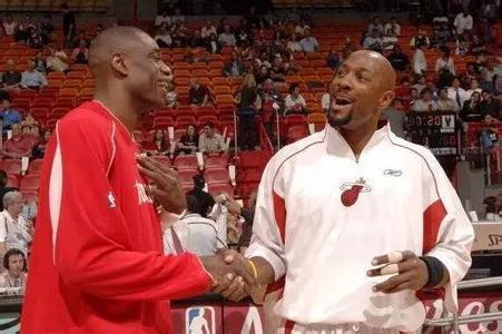 德天空&图片报：奥格斯堡已解雇瓦格纳，球队3胜1平8负排第14（德媒：奥格斯堡解雇主帅瓦格纳，3胜1平8负暂列第14位）